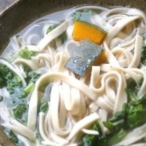 生姜パワーで体ぽっかぽか☆野菜たっぷり煮込みうどん